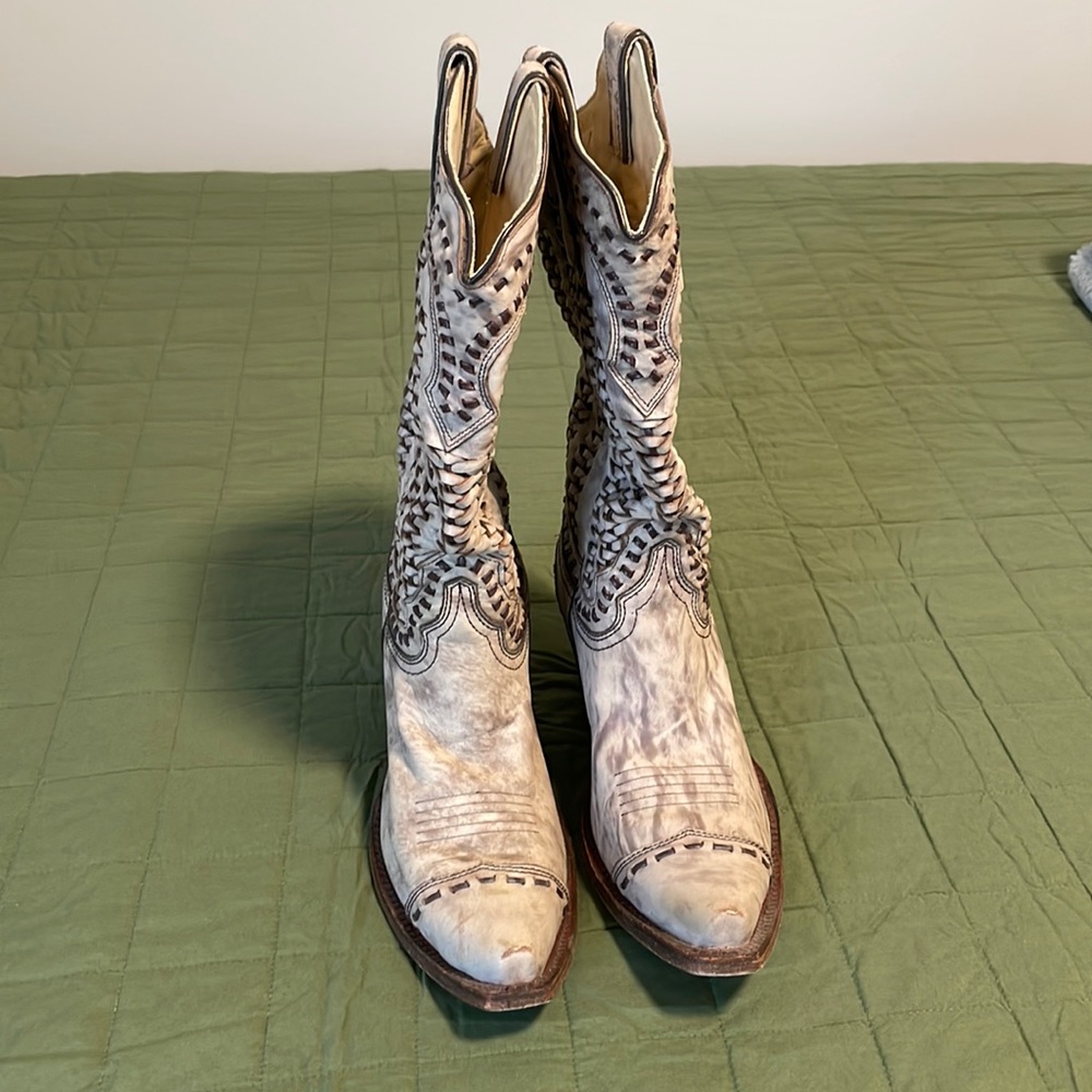 Corral Boots- size 8.5